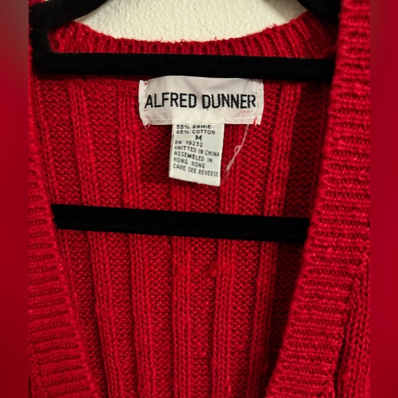Vintage Alfred Dunner Red Woman’s Sweater Vest - Picture 5 of 5